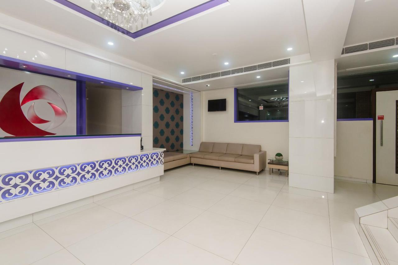 Hotel Capitol Тане Екстериор снимка